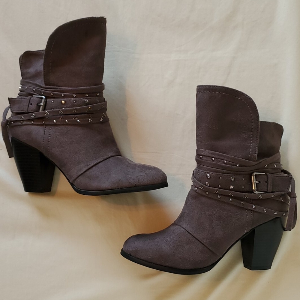 Vanity Vivacious Vegan Suede Moto Booties Gray Size 7